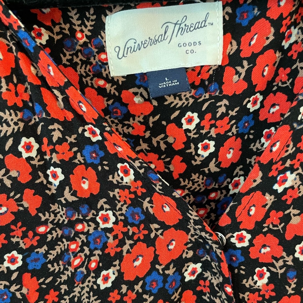 Floral wrap blouse - Picture 3 of 10